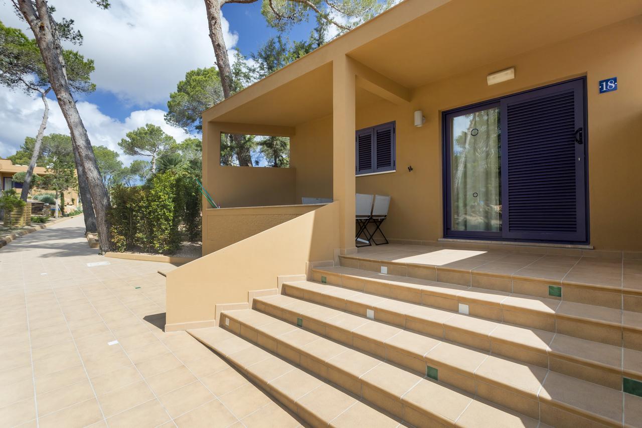 Ses Eufabietes Apartments & Restaurant Playa Migjorn Kültér fotó