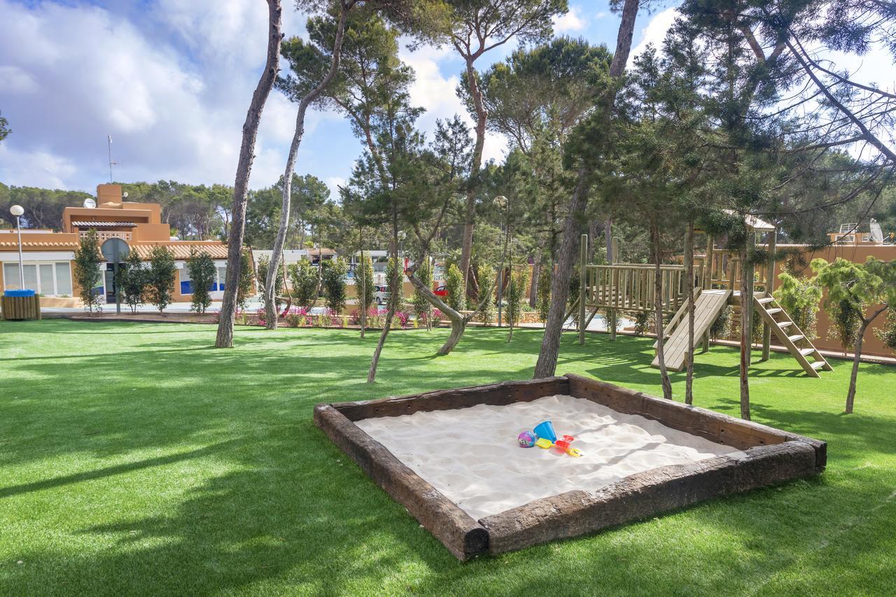 Ses Eufabietes Apartments & Restaurant Playa Migjorn Kültér fotó