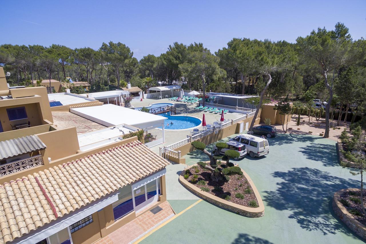 Ses Eufabietes Apartments & Restaurant Playa Migjorn Kültér fotó
